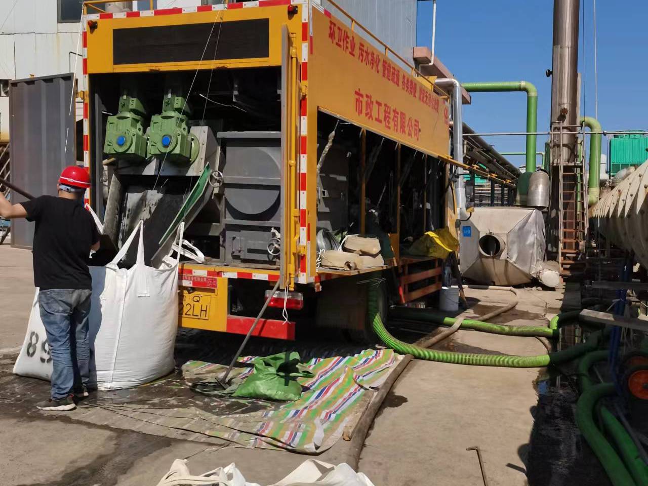 新会淤泥压干处理